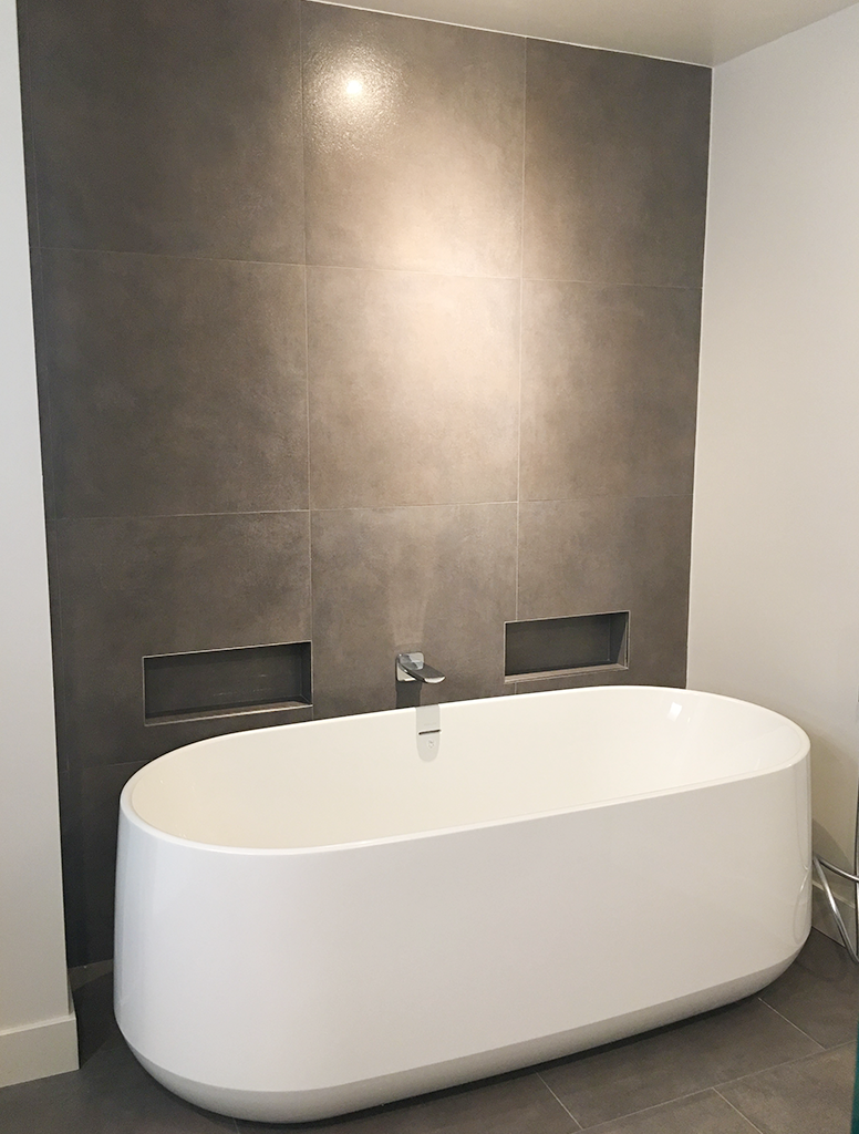 Modern Bathtub Design